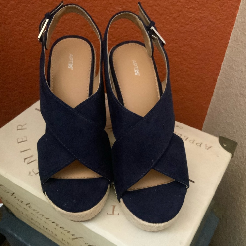 NWOT APT9 wedges